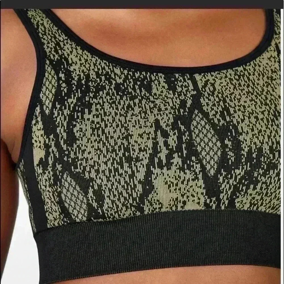 Fabletics Kamila Seamless Bra Women's XS Green Reptilia Black Stretch Athletic - Picture 3 of 9